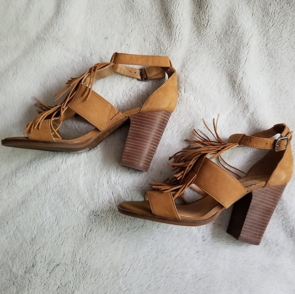 LUCKY BRAND Leesha Leather Fringe Strap Block Heel Sandal Brown Sugar Si… - Picture 3 of 12